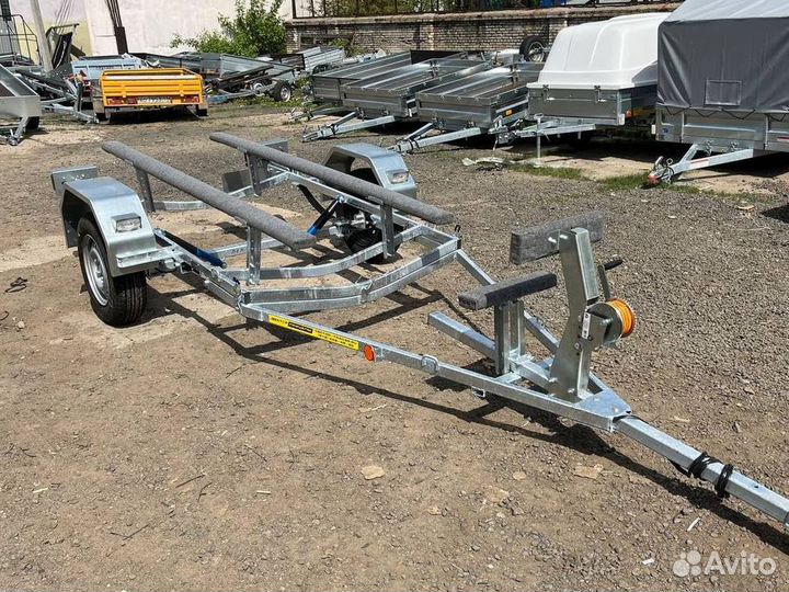 Лодочный прицеп для лодок до 4.6 м (самосвал)