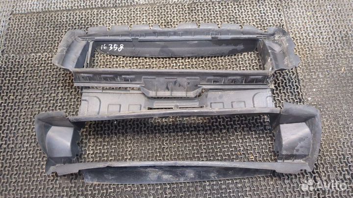 Кожух вентилятора радиатора Land Rover Freelander