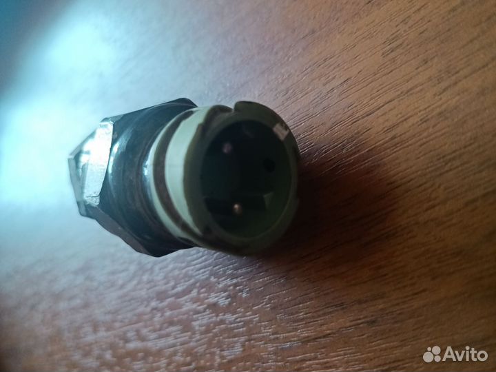 Датчик блокировки дифференциала Renault Volvo