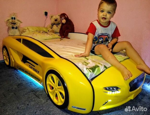 Кроватка-машинка Ламба Next желтая с матрасом