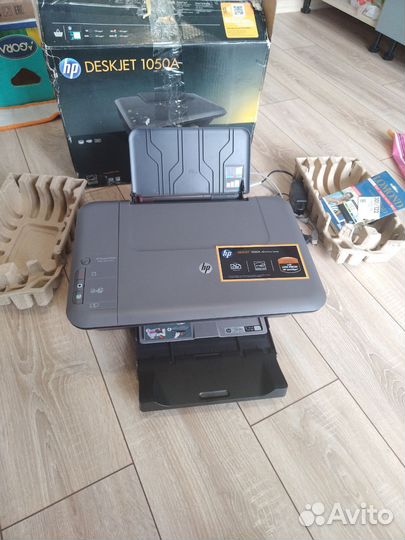 Цветной струйный принтер hp deskjet 1050A