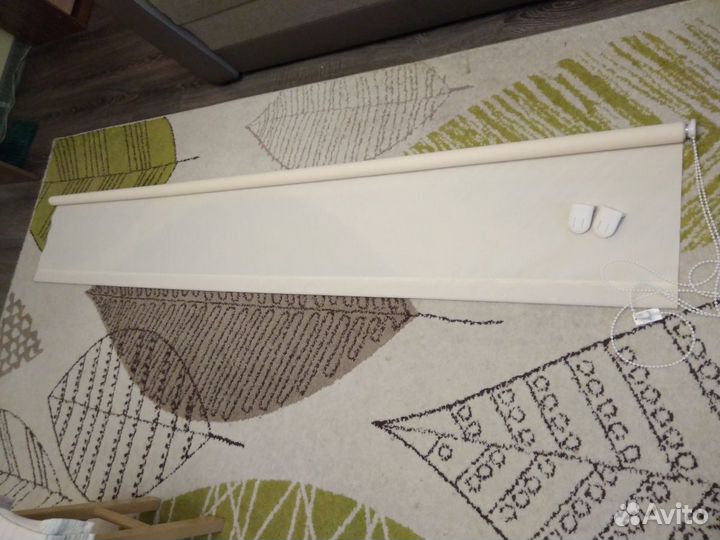 Ролета бежевая на оконный блок