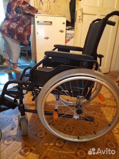Инвалидная коляска