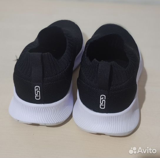Кроссовки детские