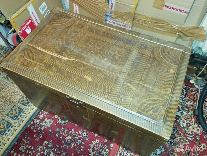 Сундук деревянный старинный