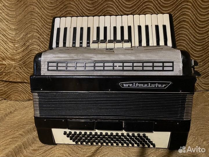 Аккордеон вельтмейстер 3/4