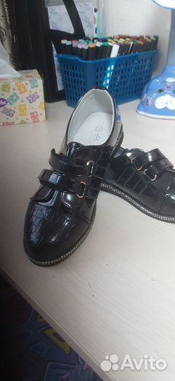 Продам осенние туфли