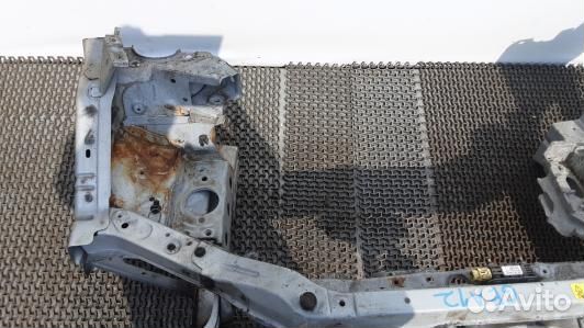 Передняя панель крепления облицовки (телевизор) ni