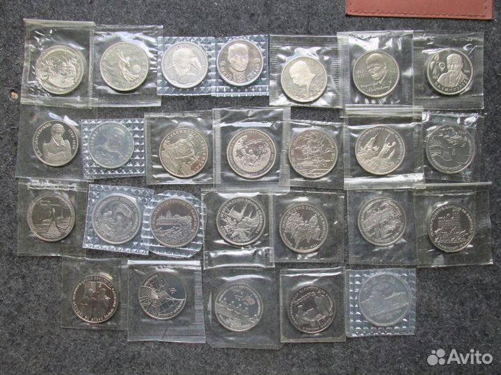 Монеты Молодая Россия, пруф, в запайке, в капсулах