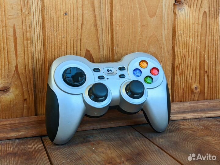 Геймпад Logitech f710