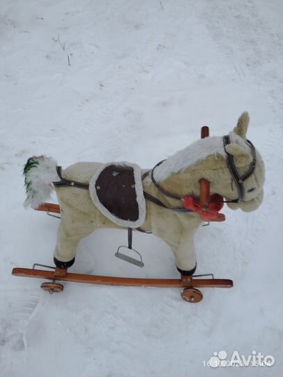 Лошадь качалка каталка