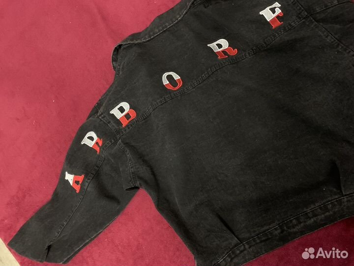 Джинсовая куртка