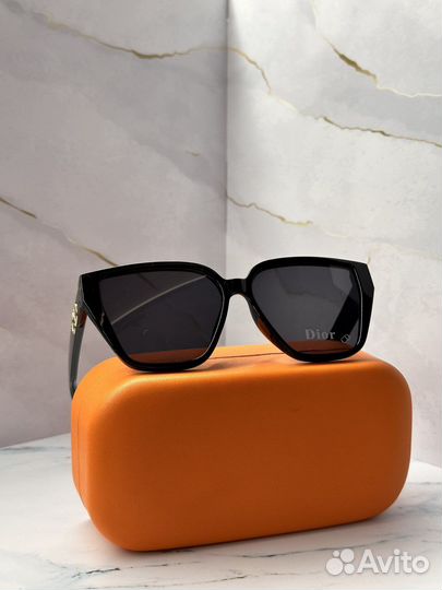 Солнцезащитные очки