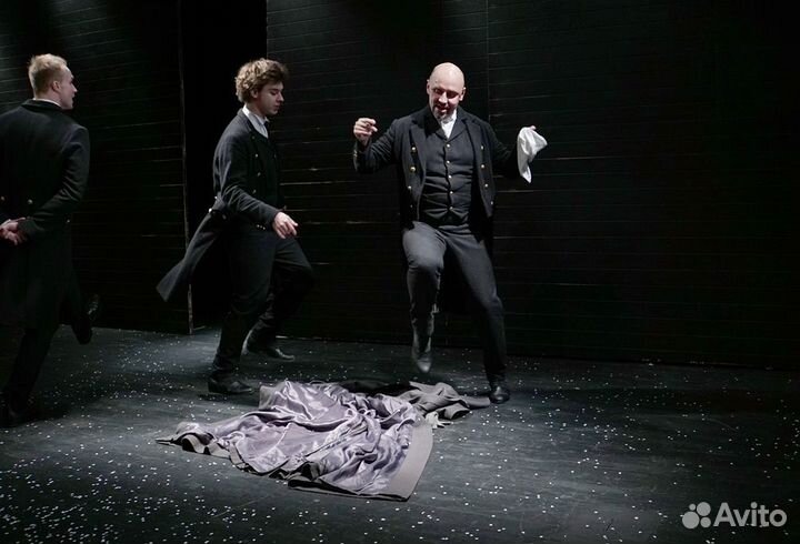 Билеты на спектакль «Шинель»