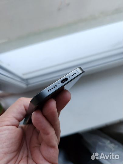 iPhone 15 Pro, 128 ГБ