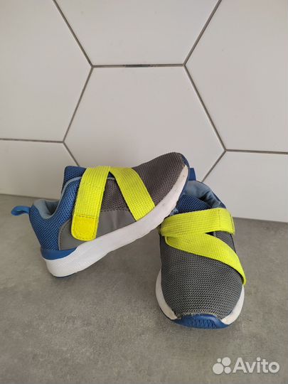 Кроссовки для мальчика 25