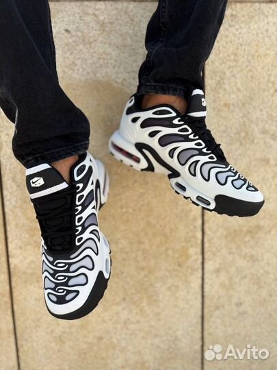 Nike Air Max Plus Drift ‘White and Black'