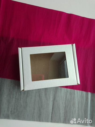 Коробка из Микрогофры 10*8*3,5 см с окном, белая