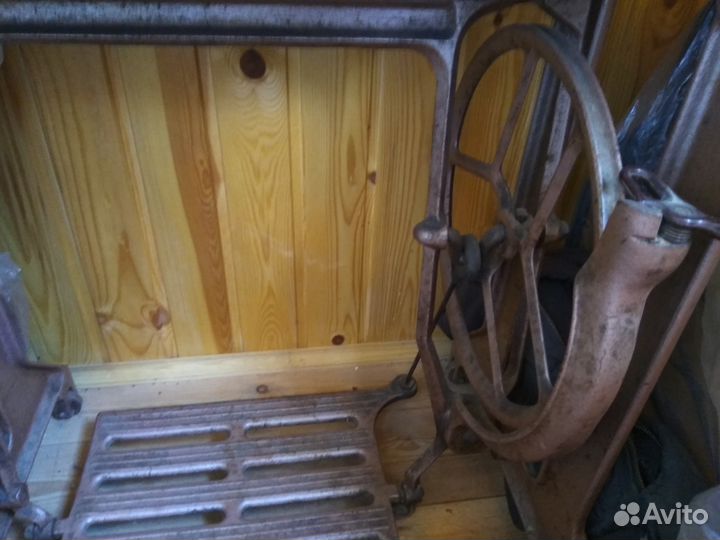 Швейная машинка