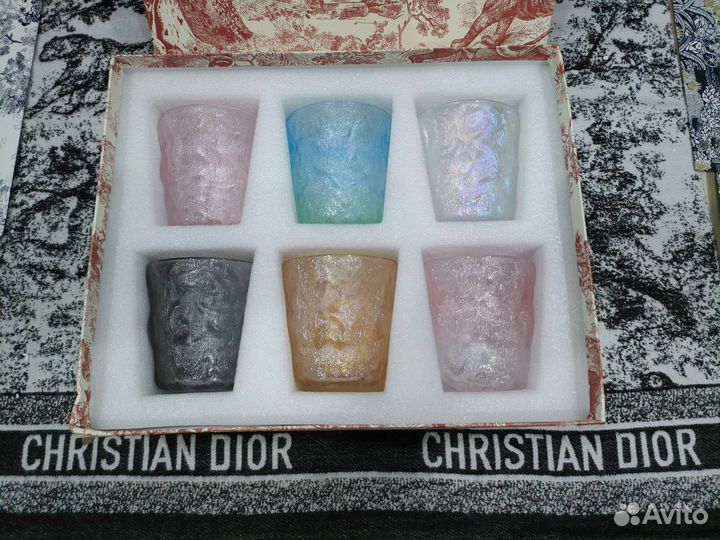 Набор разноцветных стаканов Dior