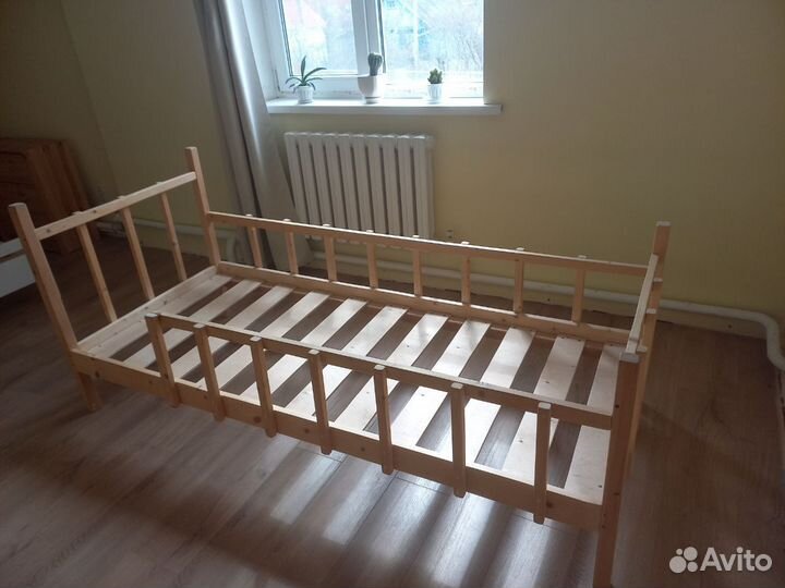 Кровать детская (сосна) с матрасом 80х200 см