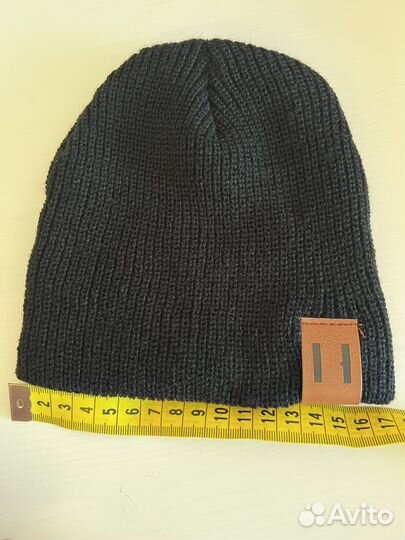 Шапка осенняя детская черная