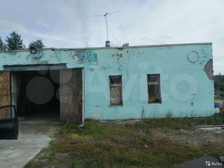 Гараж, > 30 м²