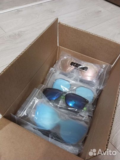 Очки солнцезащитные много