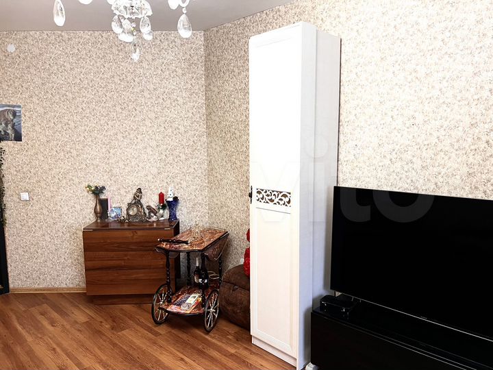 Комната 18 м² в 5-к., 1/3 эт.