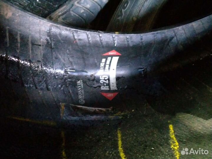 Pirelli P Zero 235/45 R17