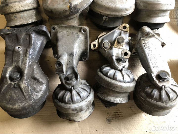 Кронштейн двигателя W124 М111 М103 М104 ом606