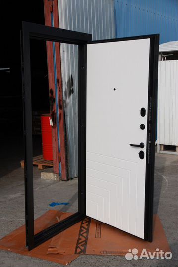 Дверь входная Квадро