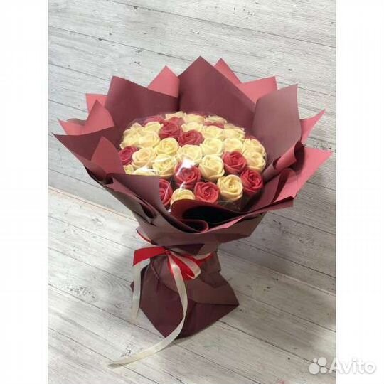 Букеты из шоколадных цветов