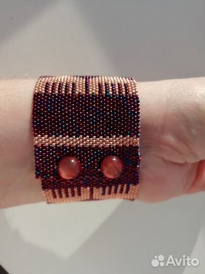 Браслет из бисера ручной работы
