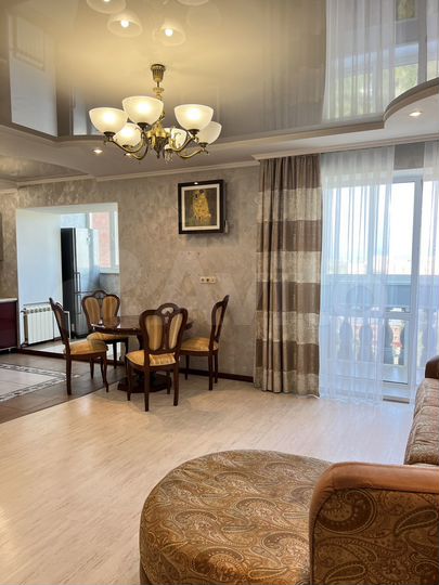 3-к. квартира, 90 м², 12/14 эт.