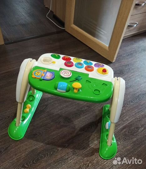 Игровой центр- столик chicco