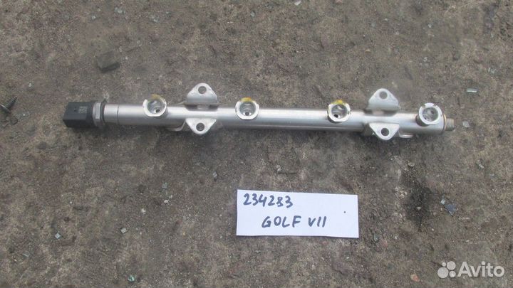 Рейка топливная (рампа) (Audi A3, Volkswagen Golf)