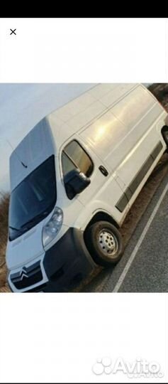 Водитель с личным грузовым автомобилем