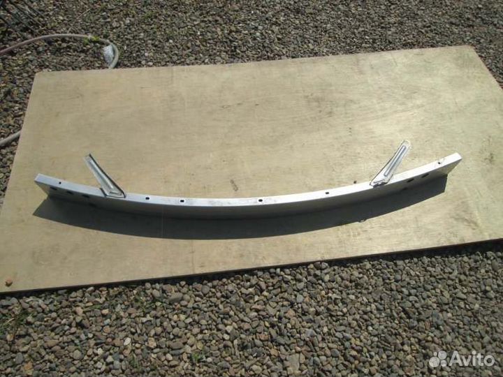 Усилитель бампера передний Toyota Allion ZZT240