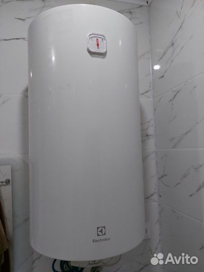 Бойлер водонагреватель electrolux ewh100