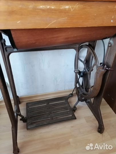 Швейная машинка