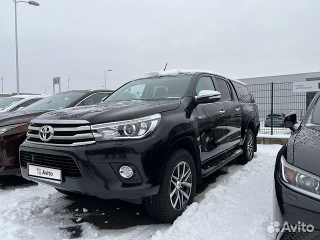 Toyota Hilux 2.8 AT, 2017, 105 000 км