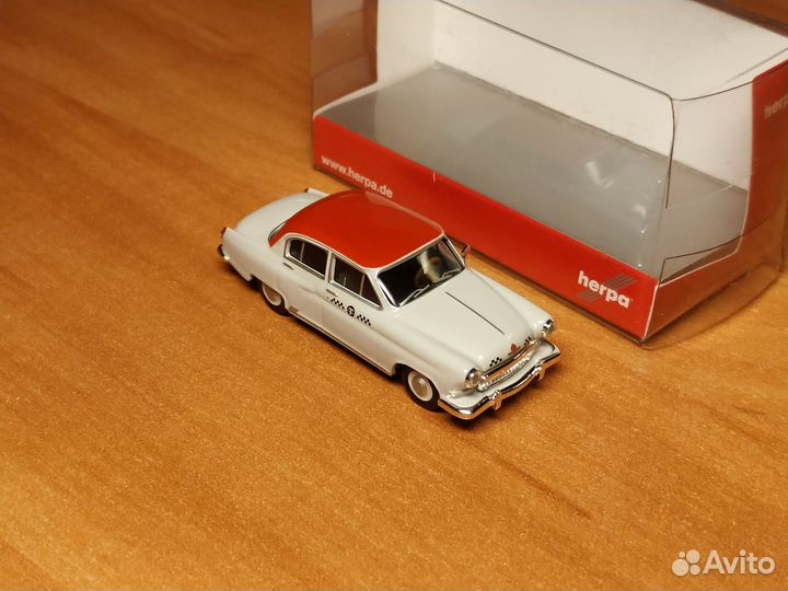 Модели 1/87: газ-21 Волга