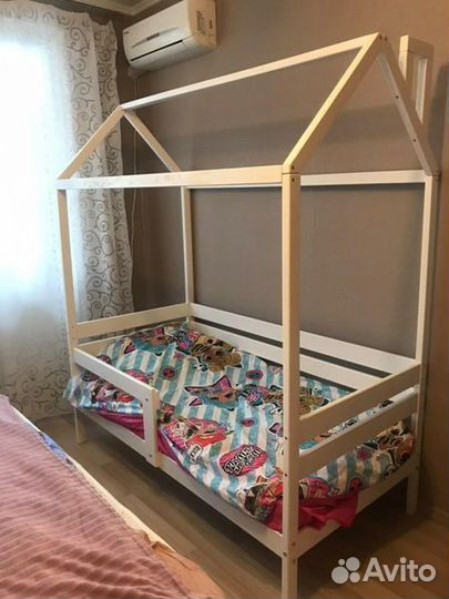 Кроватка домик с бортиком для малыша берёза