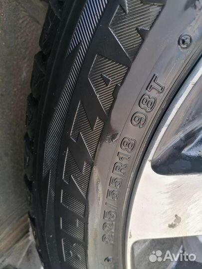 Bridgestone Blizzak DM-V2 225/55 R18 98T