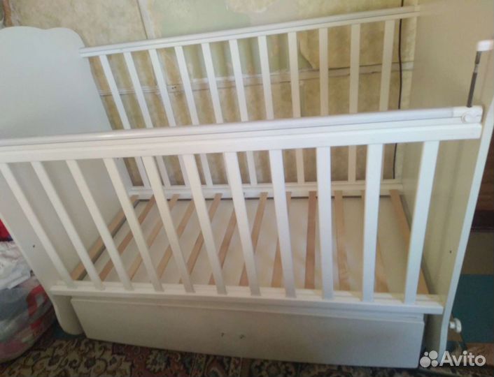 Детская кроватка