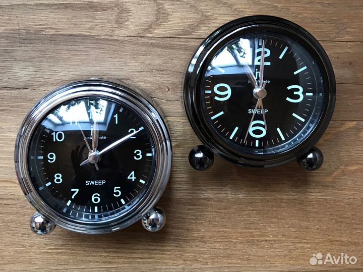 Итальянские настольные кварцевые часы Lowell