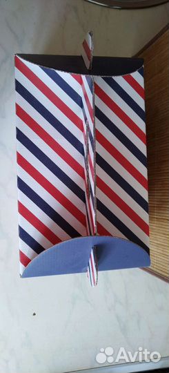 Подарочная коробка, упаковка