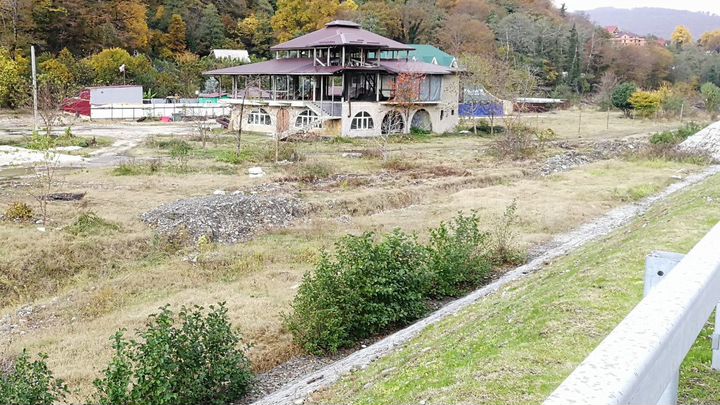 Нежилое здание