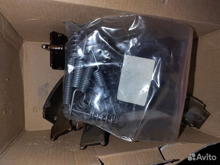 Колодки ручного тормоза MB sprinter 95/VW LT 96